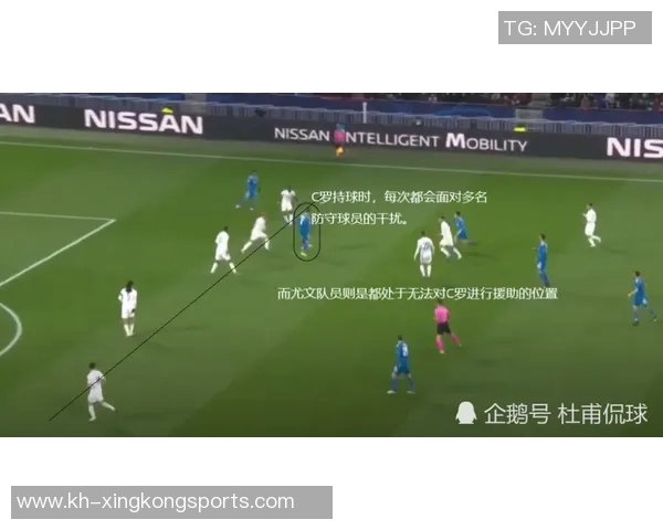 重庆羽毛球队在杯赛中展现力量欧冠足球的精彩对比分析 重庆羽毛球队在杯赛中展现力量欧冠足球的精彩对比分析